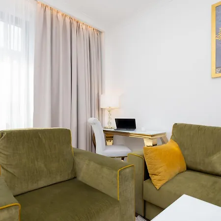 Stylish Grzybowska Apartments By Noclegi Renters Warsaw Exterior photo